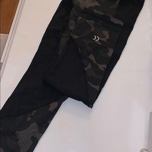 Calvin Klein performance cropped leggings